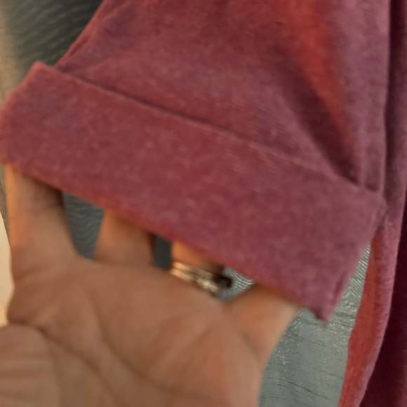 Women's bleu-gray XXL rosey pink top- round neck- cuff short sleeved preloved - Picture 2 of 7